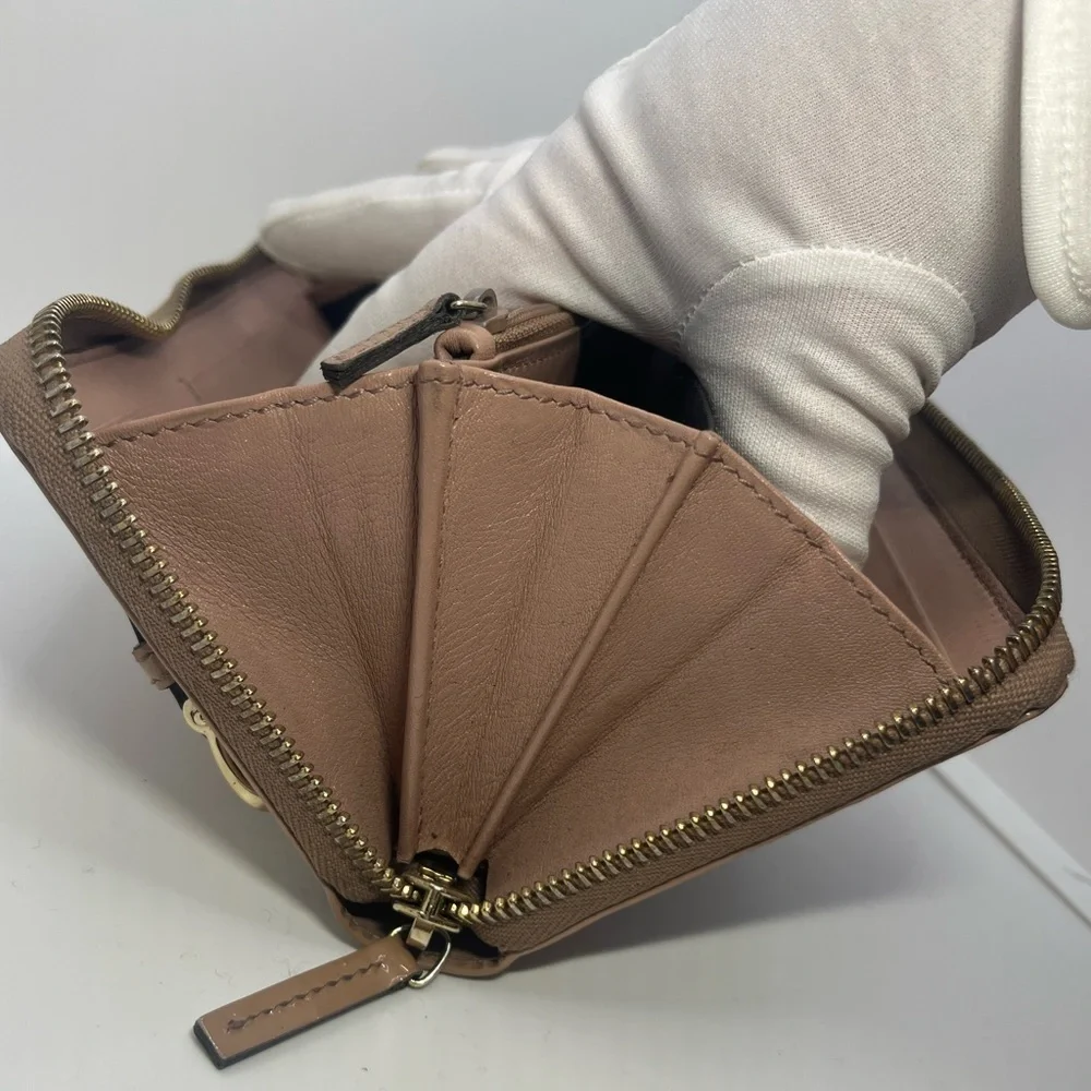 GUCCI Micro Guccisima Patent Leather Zip Around Wallet, Beige/Nude EUC - Picture 10 of 17